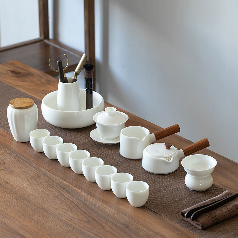 Set di Tè Kung Fu di Alta Qualità per Casa e Ufficio, Teiera e Tazza da Tè in Ceramica Bianca Dehua Coperta Completa con Ciotola, Set Regalo