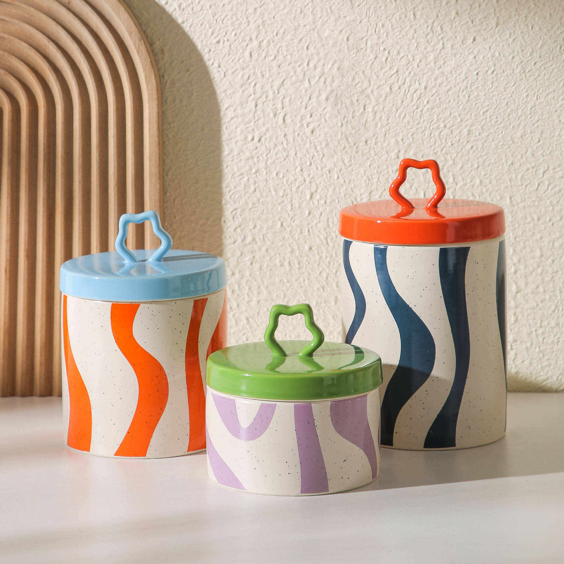 Nordic Creative Ceramic Cookie Jar with Lid for Candy Storage Home Kitchen Gadget Decor Bathroom Use for Weddings