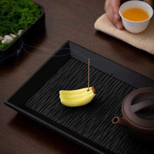 Creative Banana-Shaped Ceramic Indoor Aromatherapy Diffuser Thread Fragrance Plug Niche with Incense Holder Stand