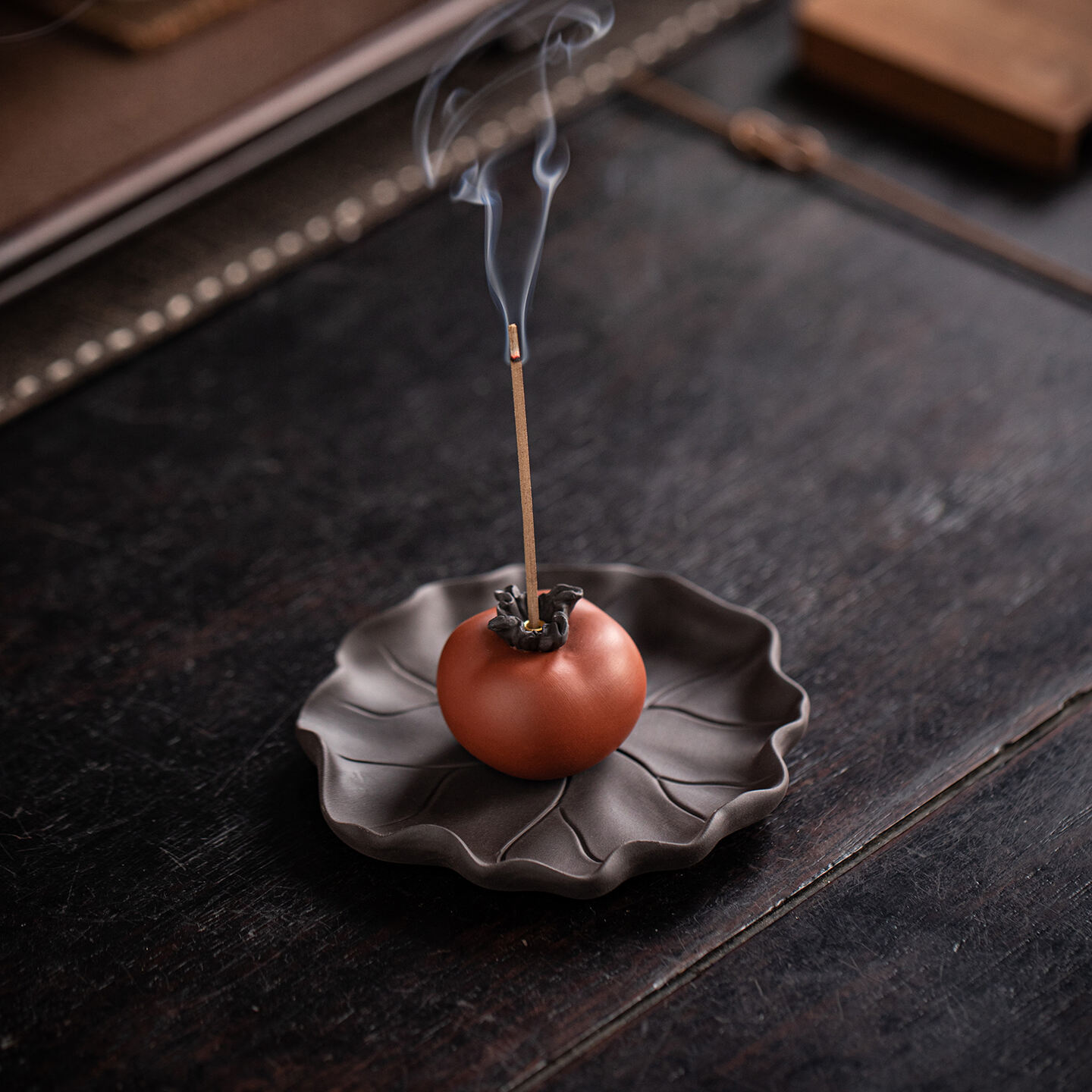 Porta-Incens Ceramic Persimmon Ruyi Insert pentru Incens Porta-Incens pentru Interior Incens Lemn de Santal Incens pentru Fumigare Ceremonia Ceaiului Decorațiune Porta-Incens Persimmon