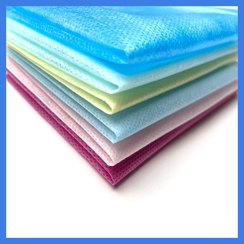 Rangli noan'anaviy to'qimagan matolardagi trend ranglar