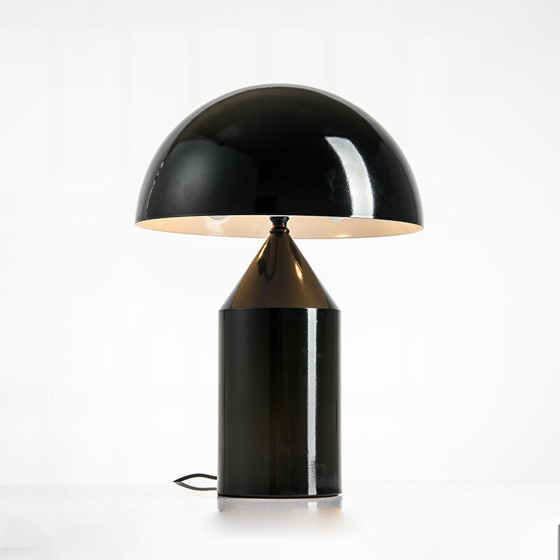 Fabriknytt produkt minimalistiskt luxe hem bordslampa kreativ personlighet nattdukslampor guld metall bordslampa