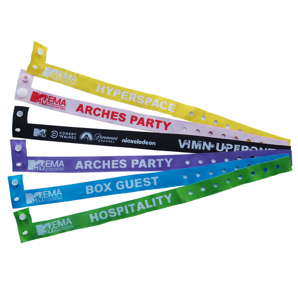 Ongeëvenaarde duurzaamheid van geweven stoffen polsbandjes