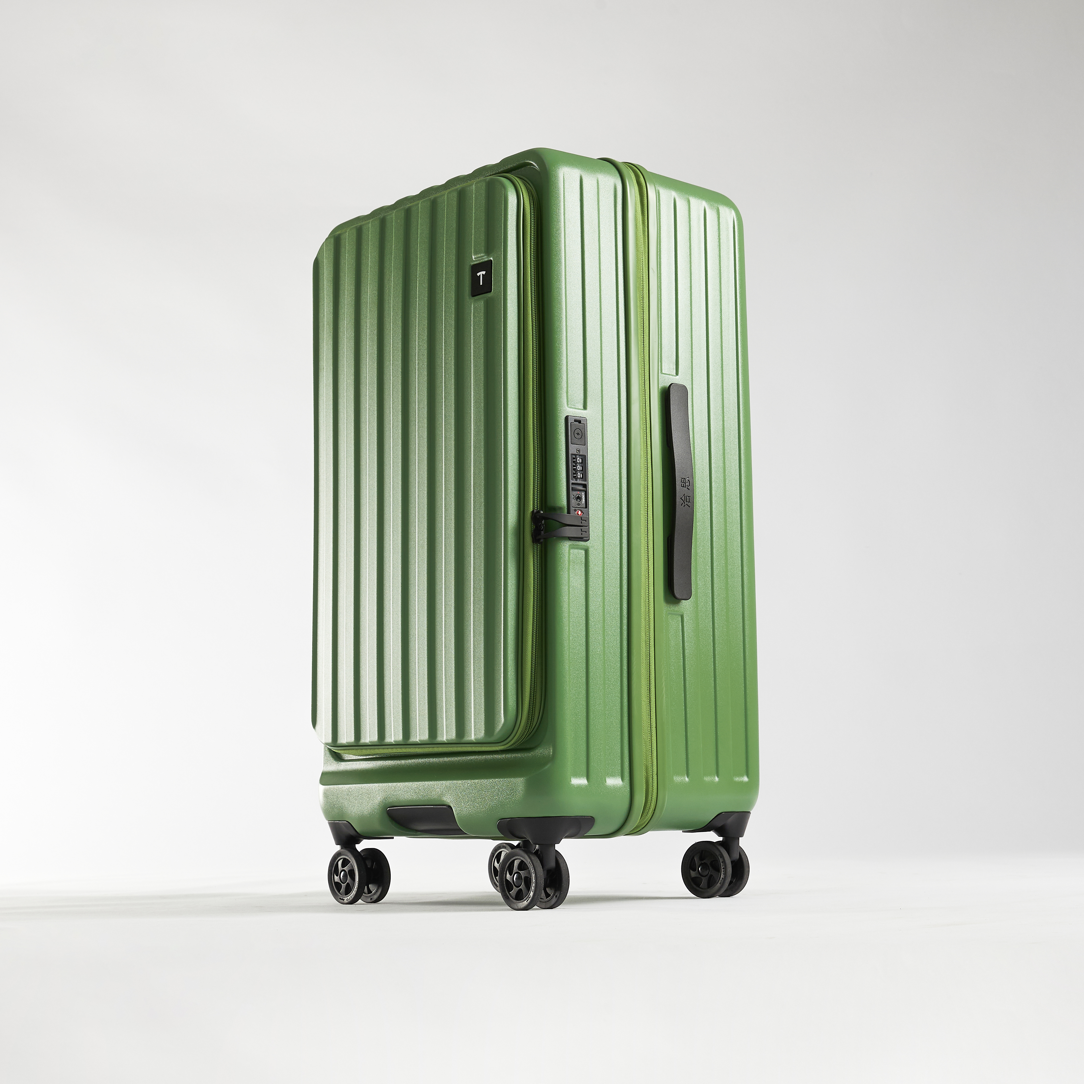 5.24hero行李箱10156.jpg