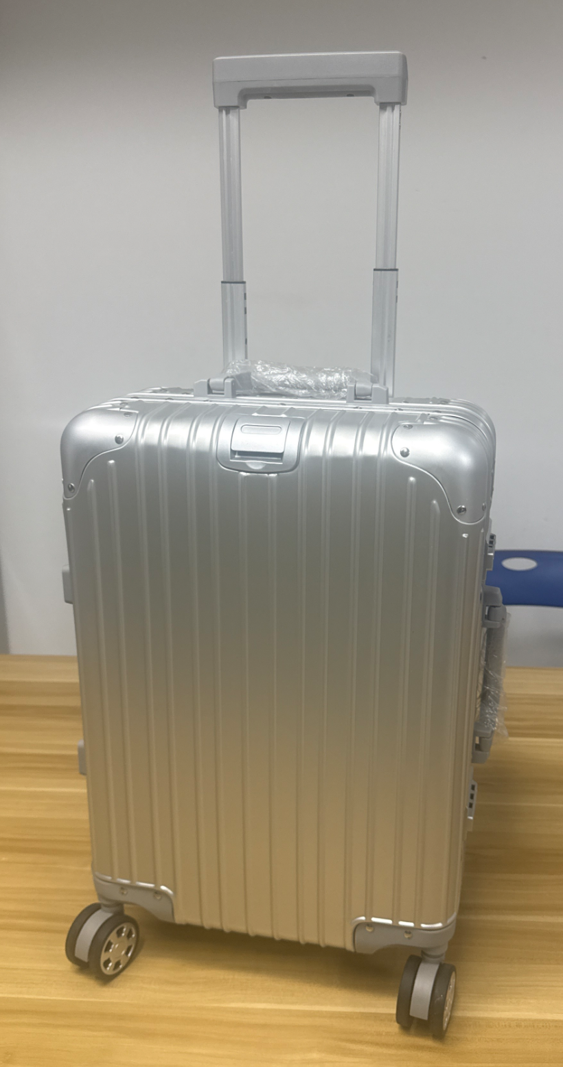 Valise en Aluminium : Légère mais Résistante