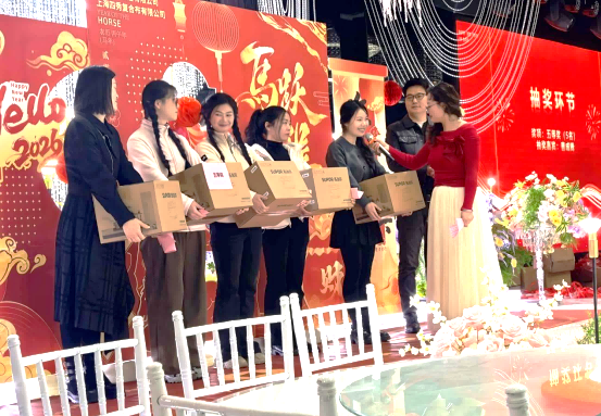 Cheers to a Night of Milestones: Jiangsu Etang Celebrates a Year of Growth & Innovation-7