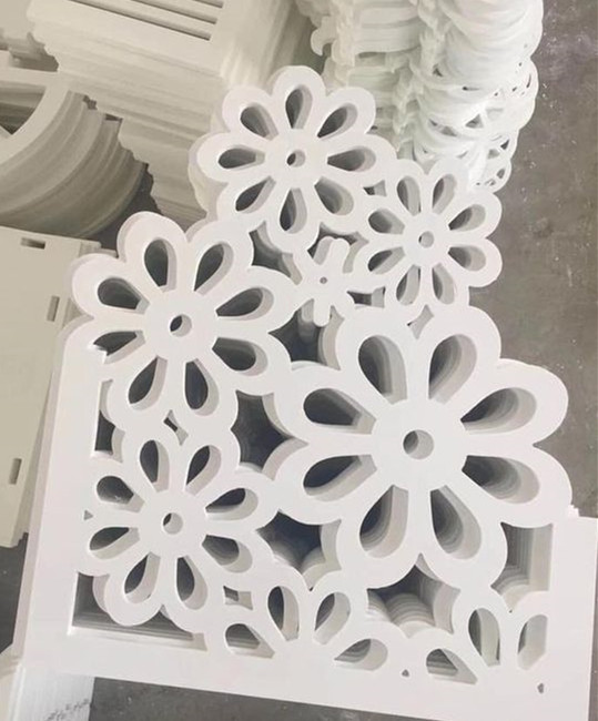 ¿Cuánto tiempo puede durar la plancha de espuma de PVC LUCKYBOND en entornos exteriores?