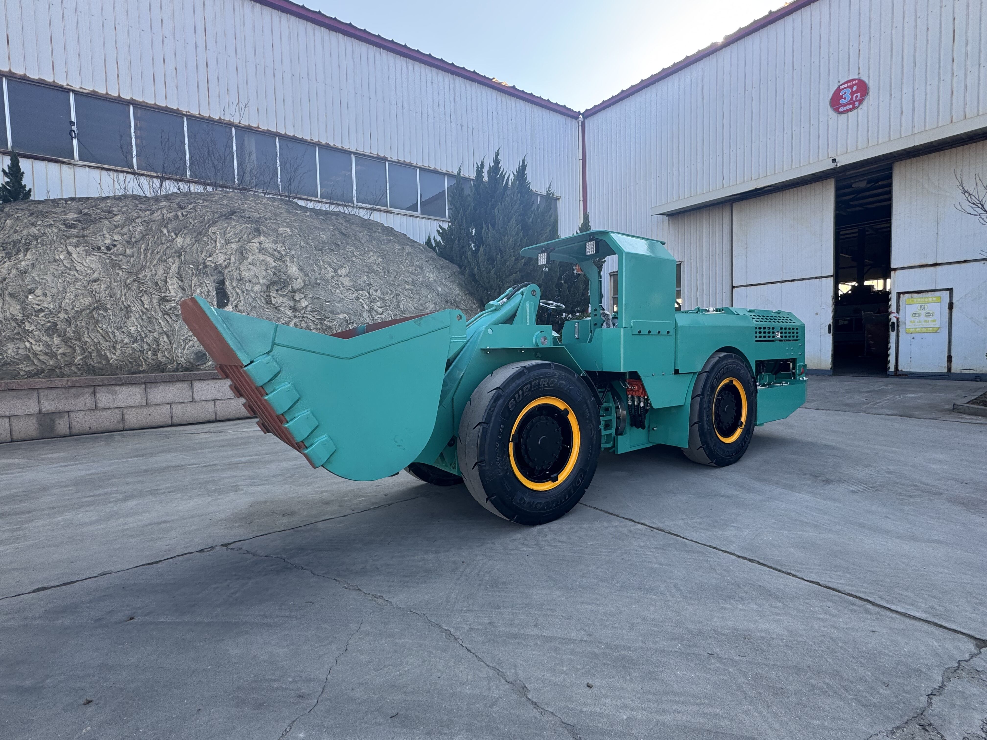 Advanced Load Sensing Hydraulic System for Superior Performance