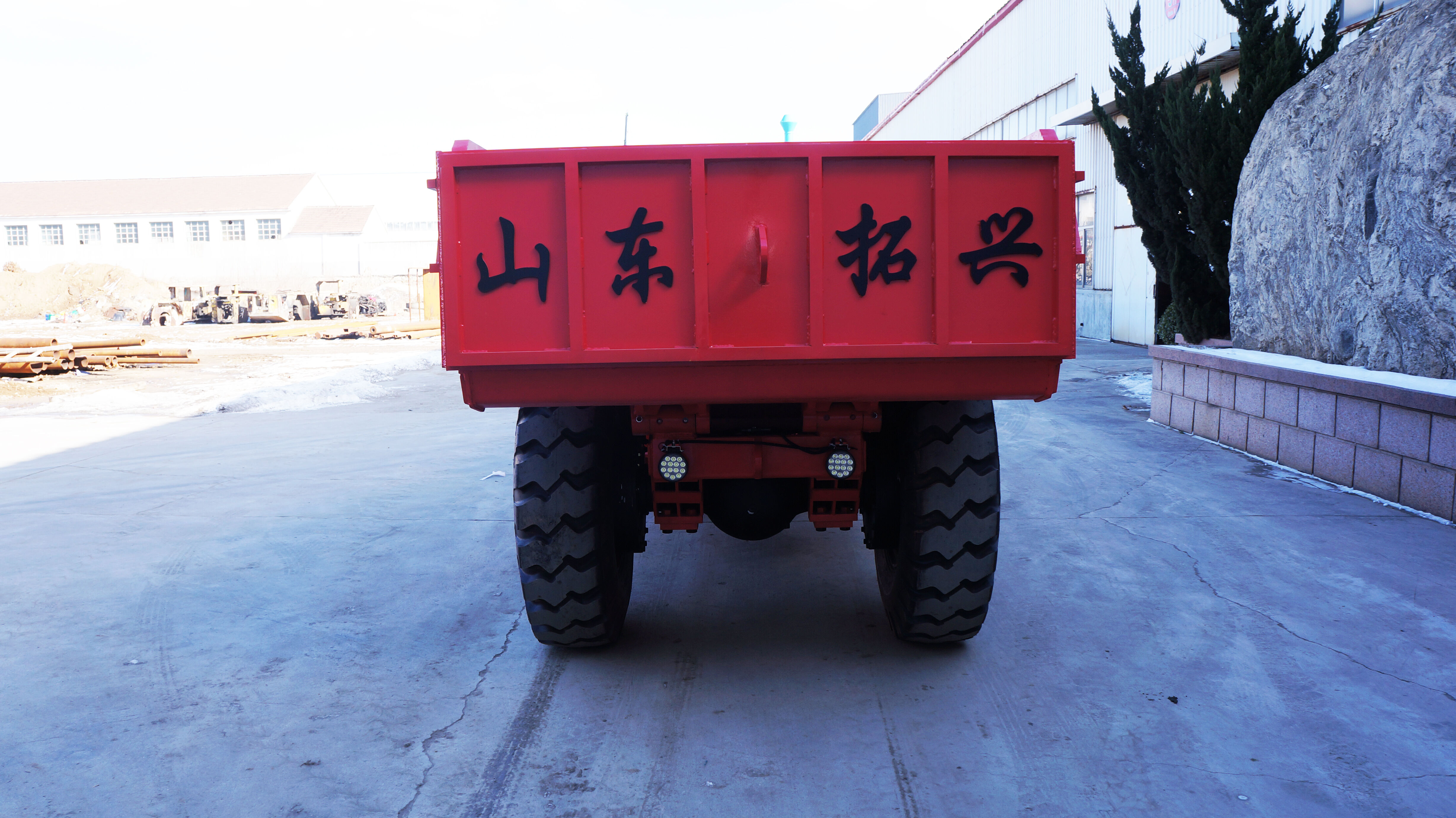 Superior Underground Maneuverability and Compact Design Excellence