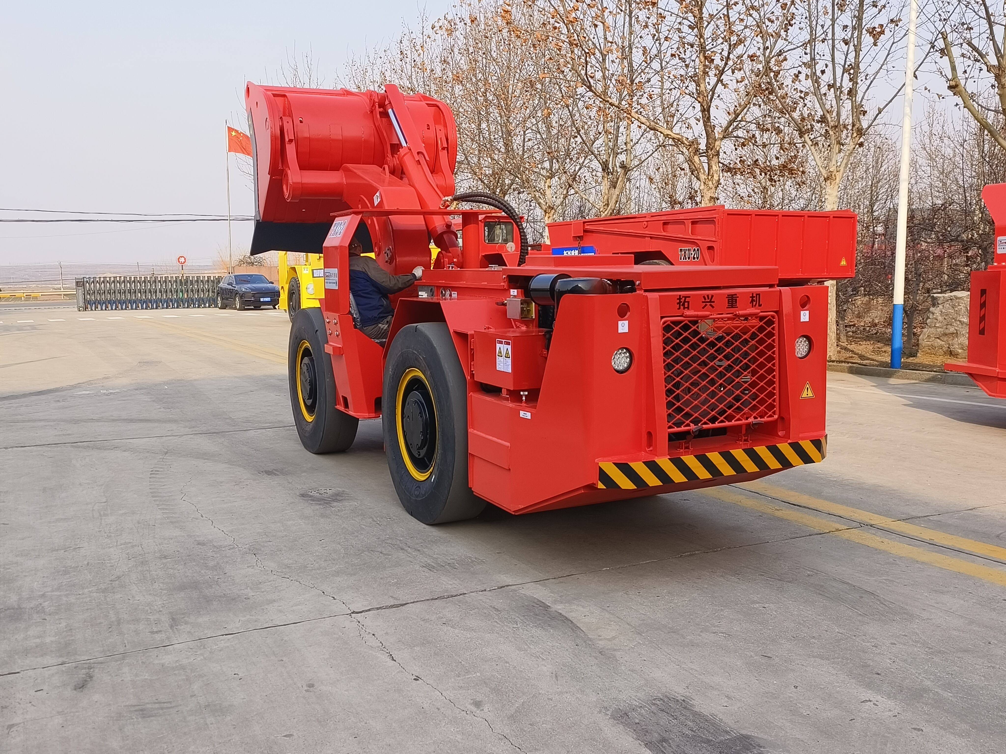 Underground LHD Machines: Advanced Material Handling Solutions for ...