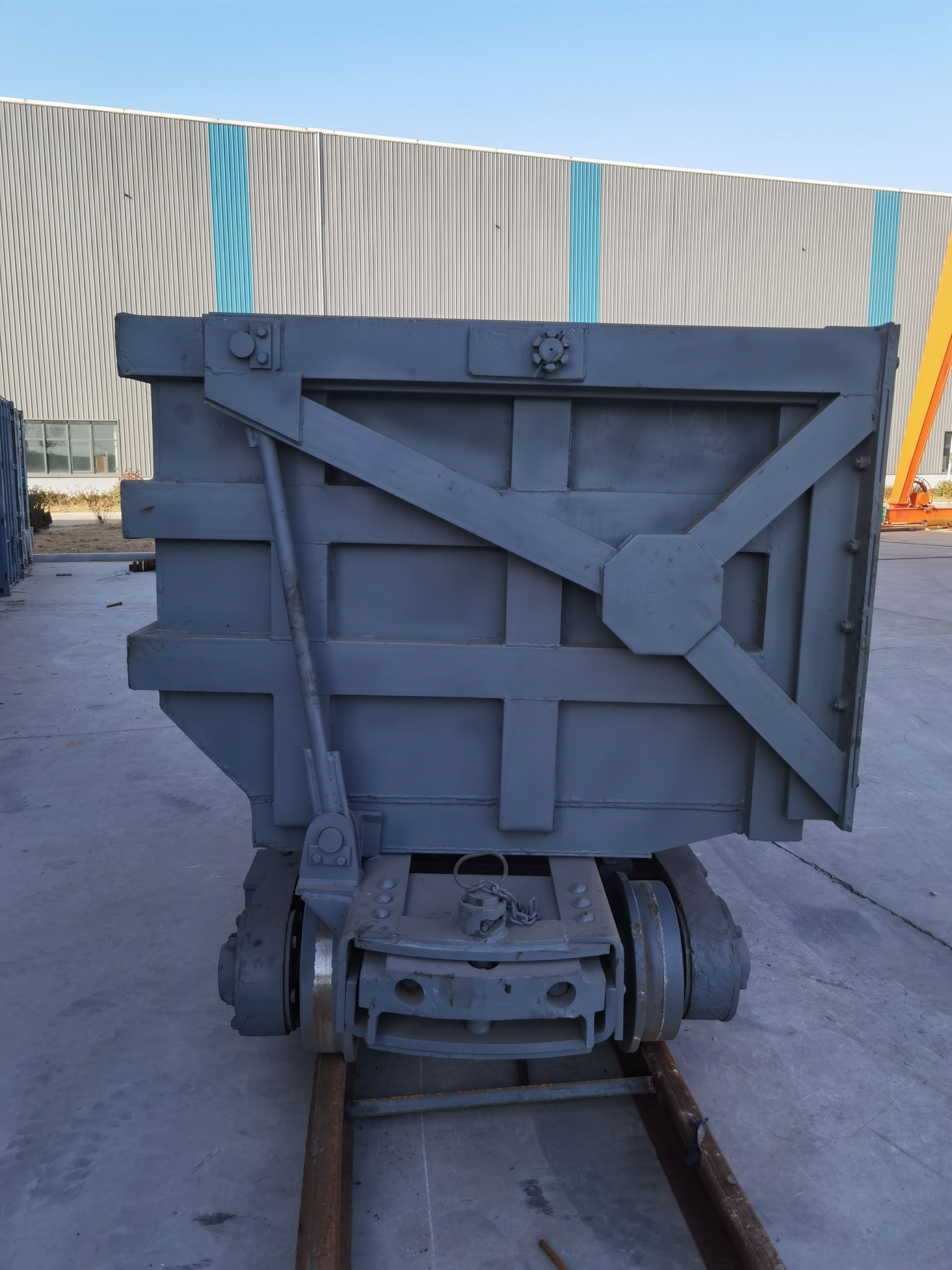 Superior Maneuverability in Restricted Mining Environments