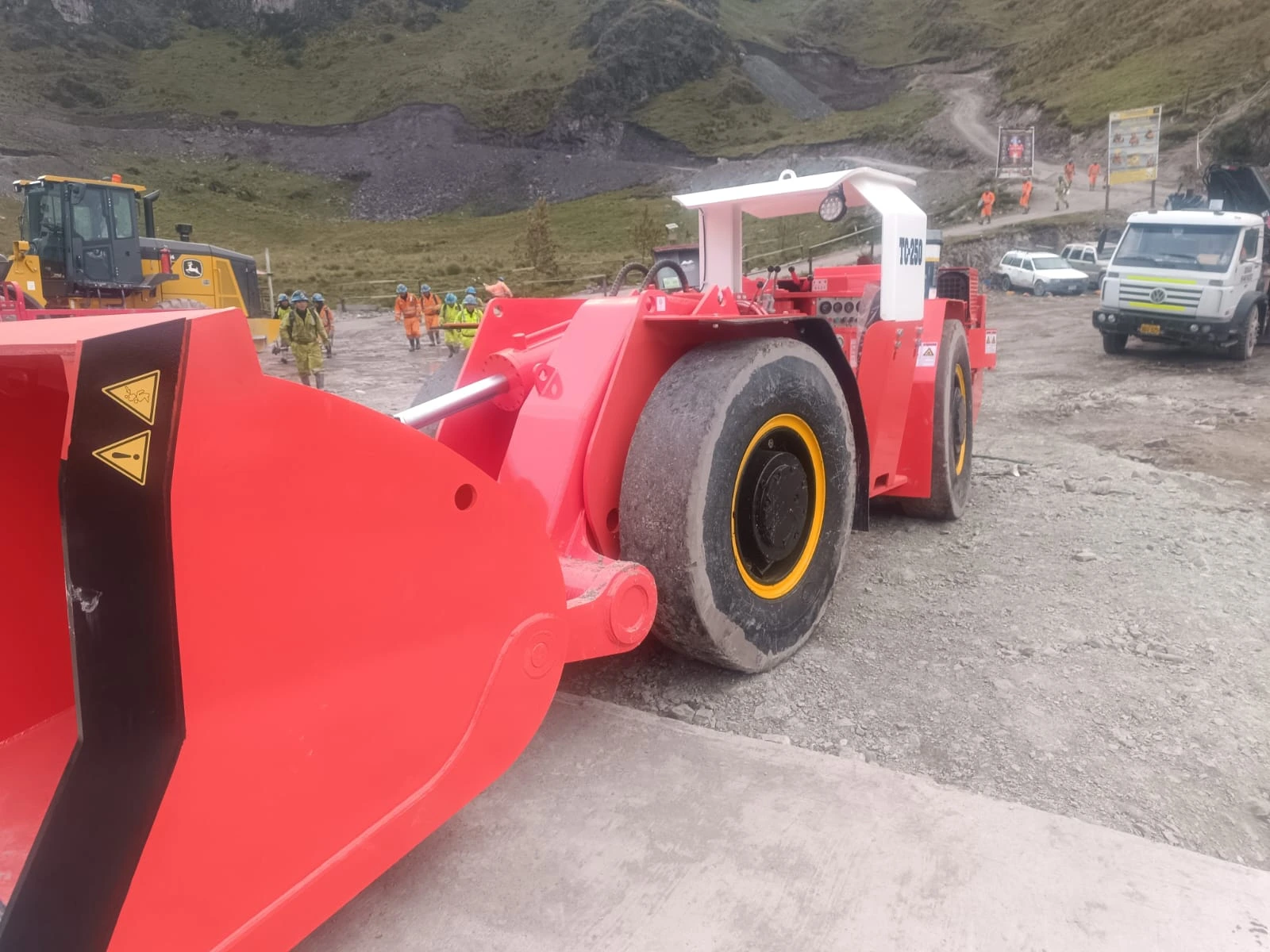 Tuoxing TC-200D Diesel Underground LHD Arrives in Peru: Custom Configuration Wins Client On-Site Recognition