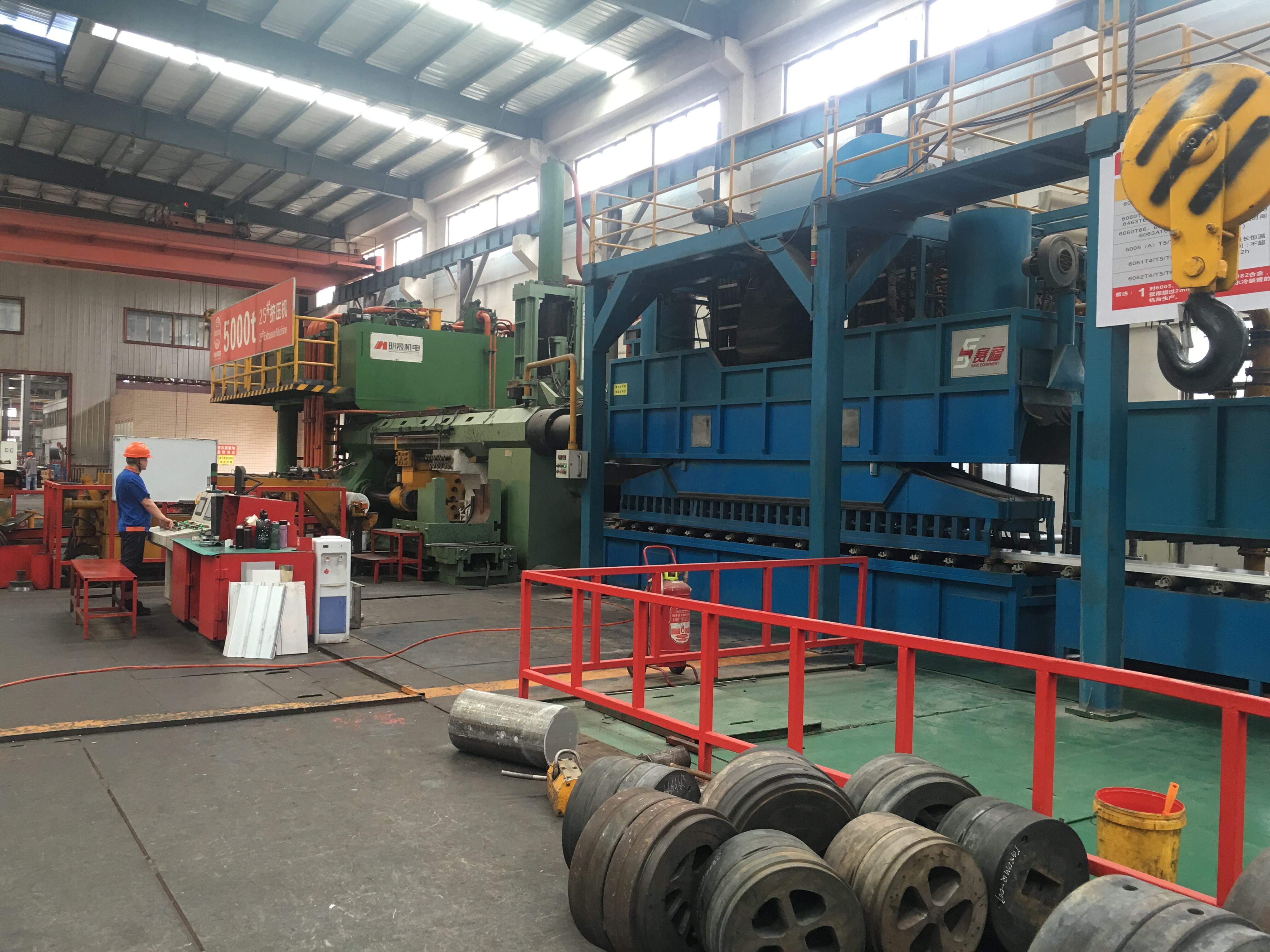 Problemy z wytłaczaniem aluminium? 19 maszyn zwiększa precyzję