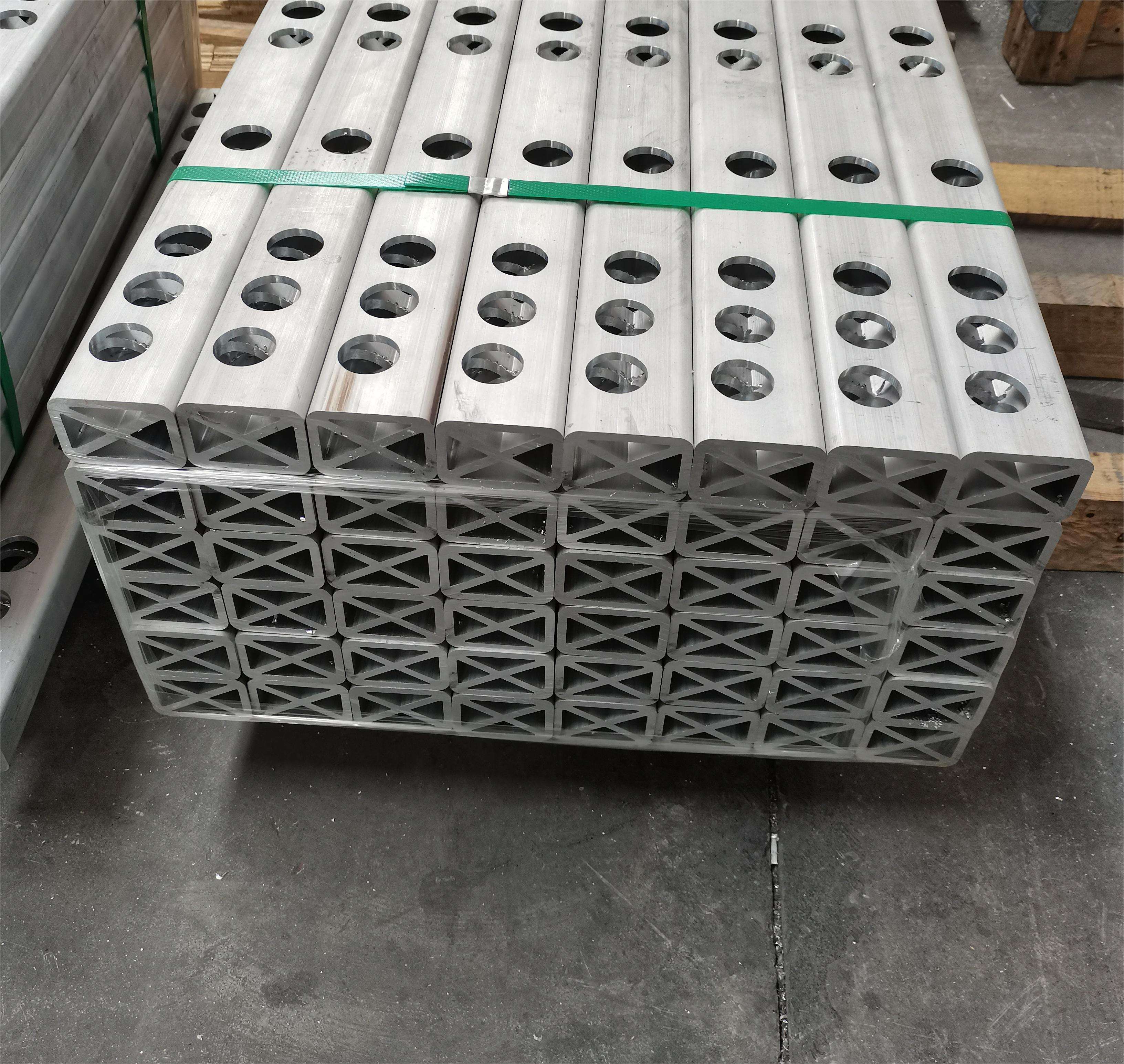 Koje prednosti aluminijevi profil donosi strojevima?