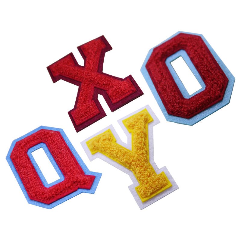 AWELLS社製 カスタムチェニール文字パッチ：ヴァーシティジャケットおよびアパレルへのパーソナライズ対応