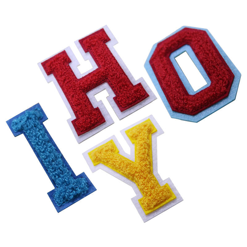 Bunte Chenille-Buchstaben-Patches Alphabet gestickte Patches für Kleidung & Schuluniformen DIY-Dekoration von AWELLS