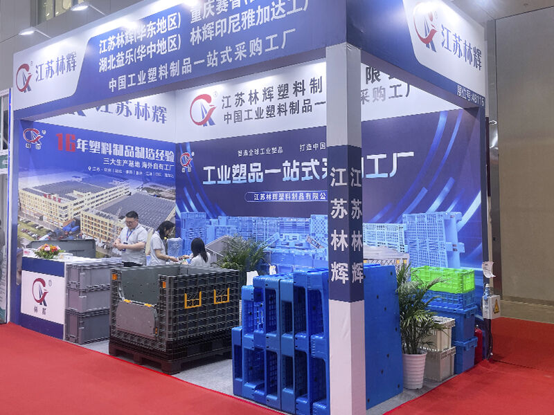plastic pallets and logistics boxes for industrial and battery transport.jpg