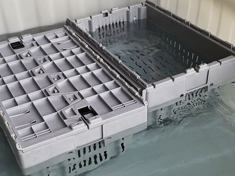 Durable Plastic Crab Crate with Lid for Seafood Transport & Storage