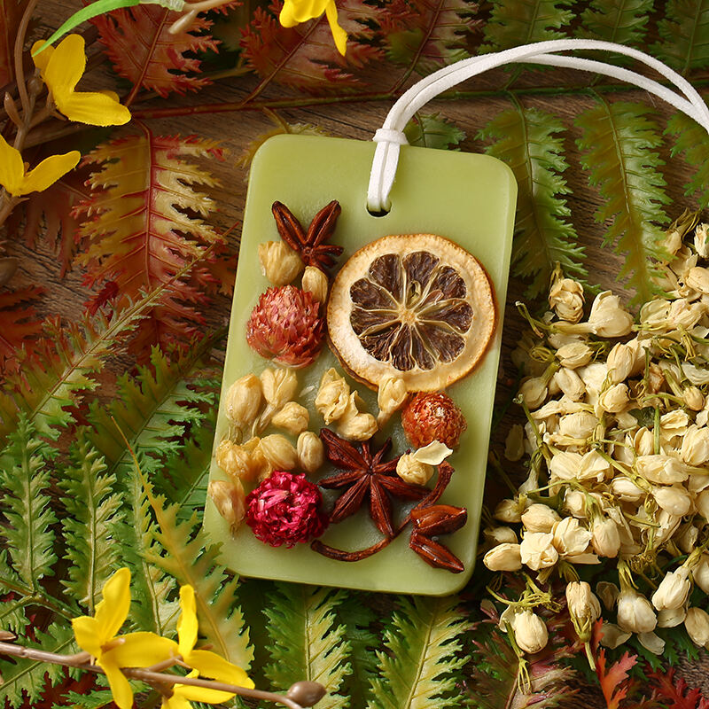 High End Aromatherapy Scented Flower Wax, OEM ODM Factory Direct Hanging Tablets with Private Label Logo for Car Perfume, Closet and Wedding Favor