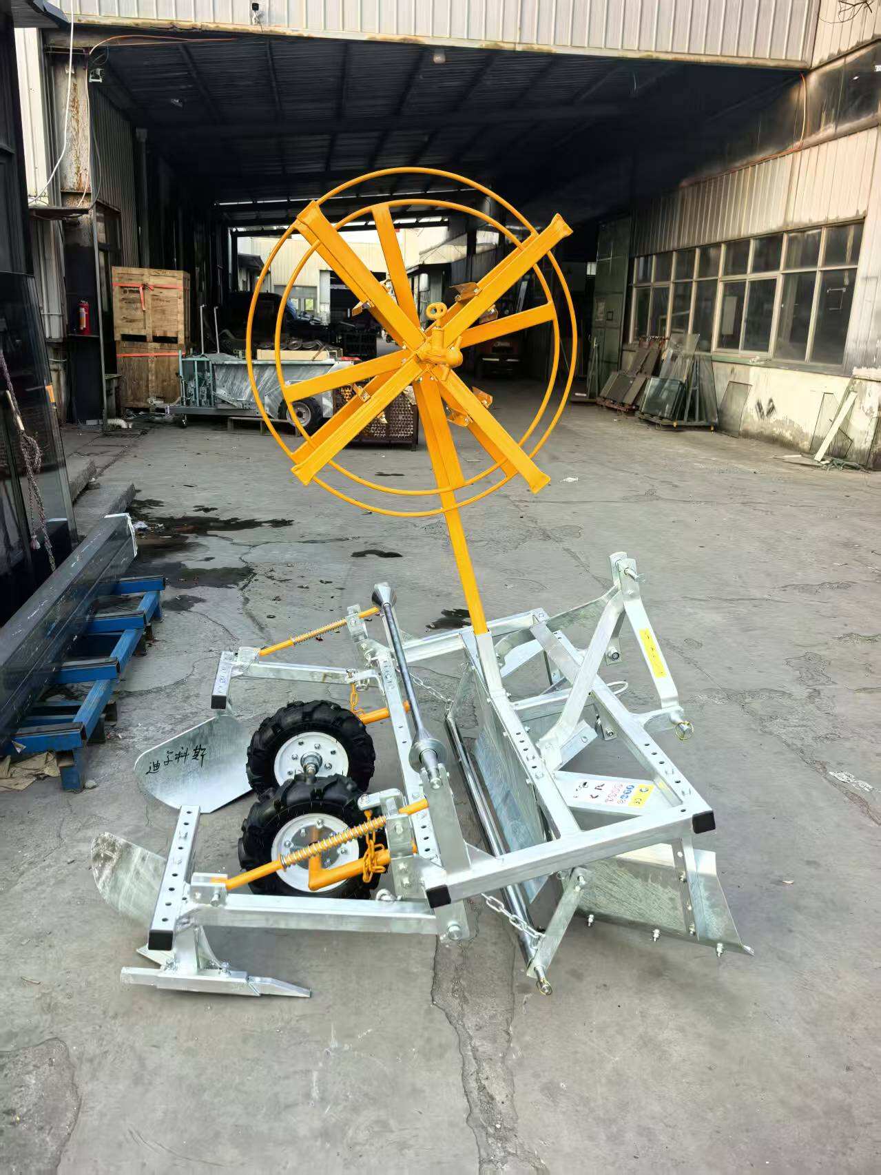 POSEUSE DE PAILLE PLASTIQUE