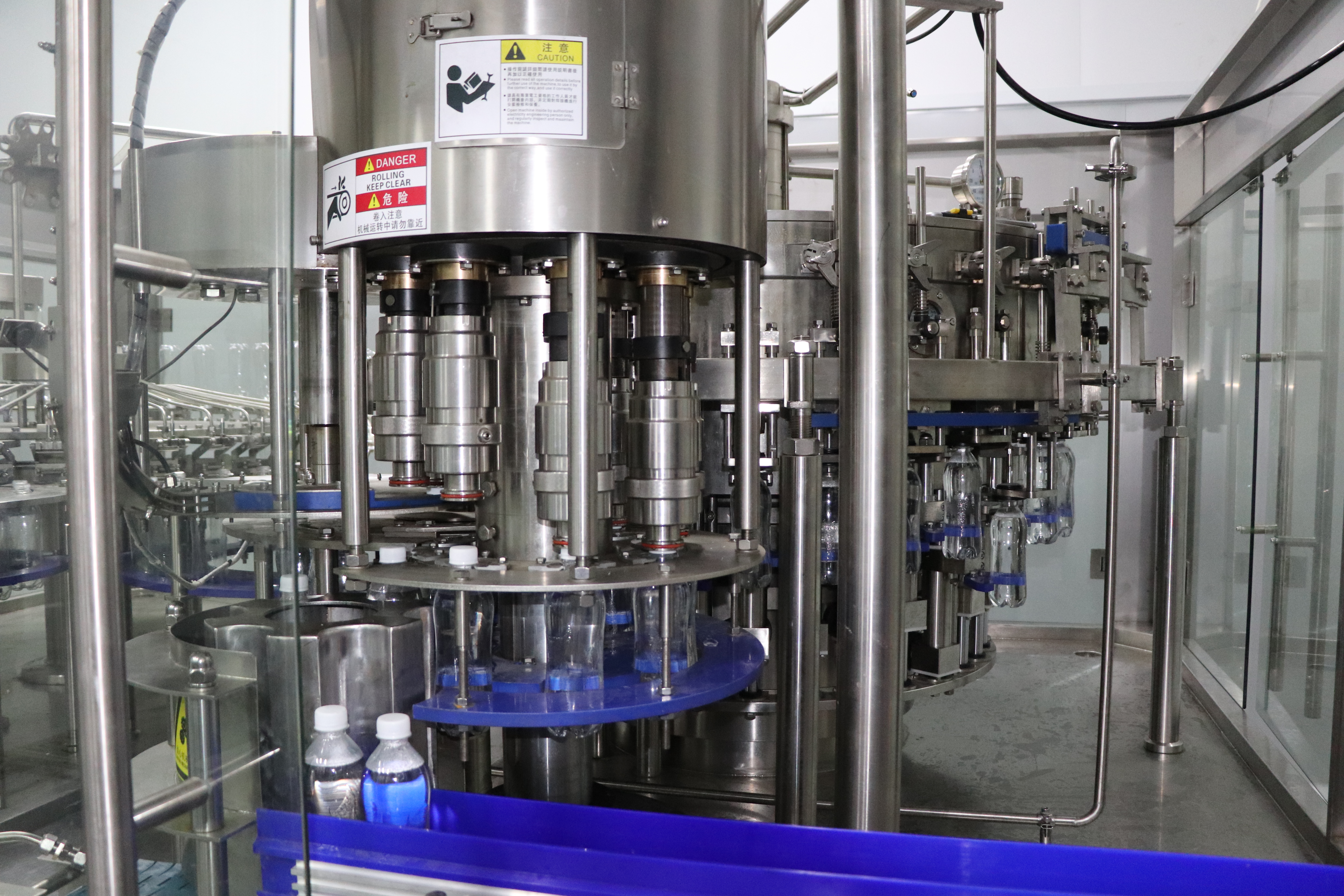 coca cola filling machine.JPG