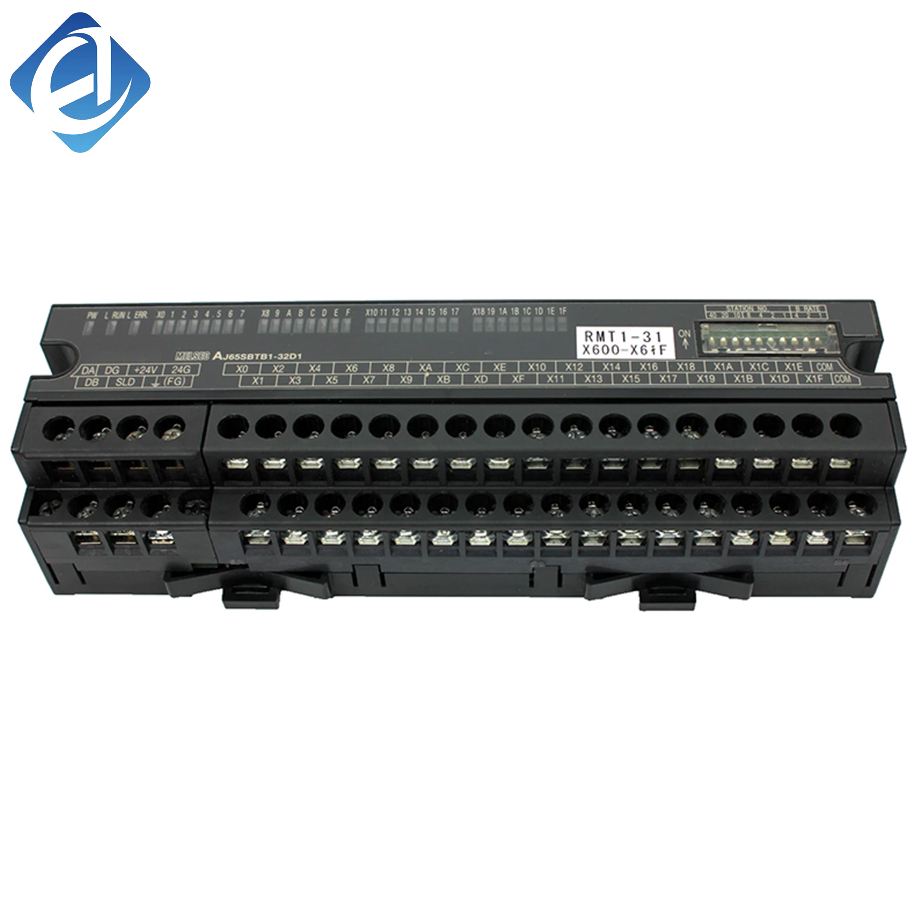 Nový originálny kompaktný vzdialený modul CC-Link s jednosmerným prúdom na vstup, model AJ65SBTB1-32D1, 32-vstupných bodov, vstup 24 V DC typu sink/source, rýchla odpoveď 0,2 ms, izolácia pomocou fotoväzby, typ svorkovnice so skrutkami, zaberá 1 stanicu