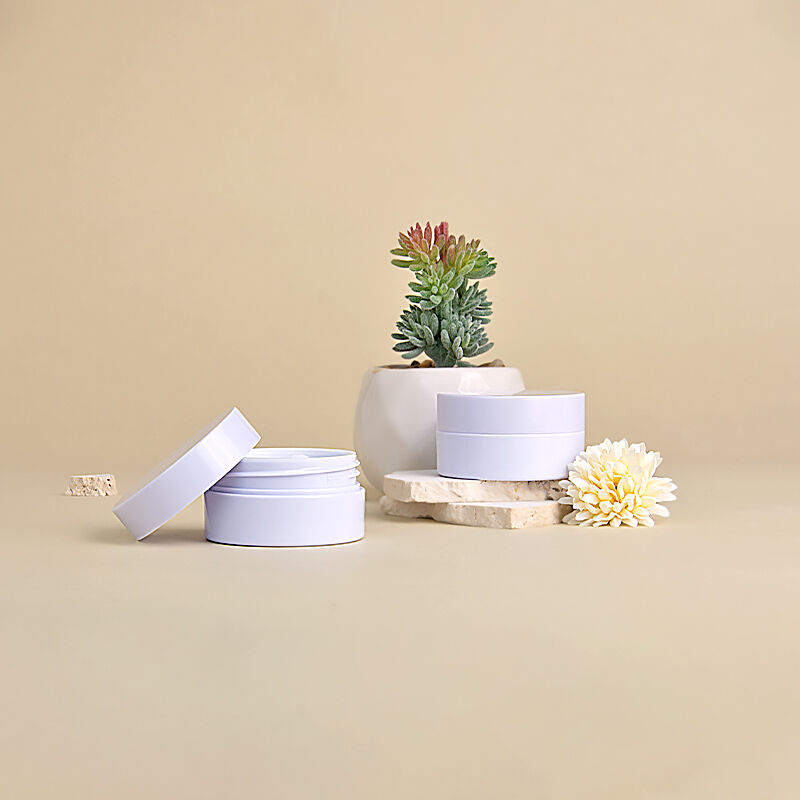 Cosmetic bottle supplier white lip balm jar PET 15ml wholesale