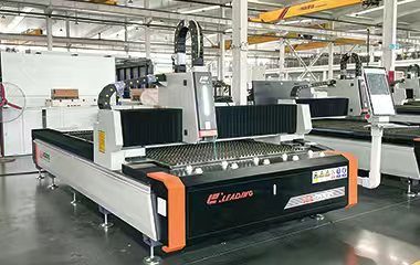 How to Choose, Use, and Maintain a Fiber Laser Cutting Machine: The Ultimate Guide