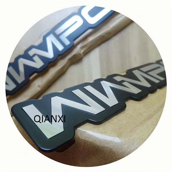 Custom Painted Diamond Cut Aluminium Nameplates Metal Logo Plate