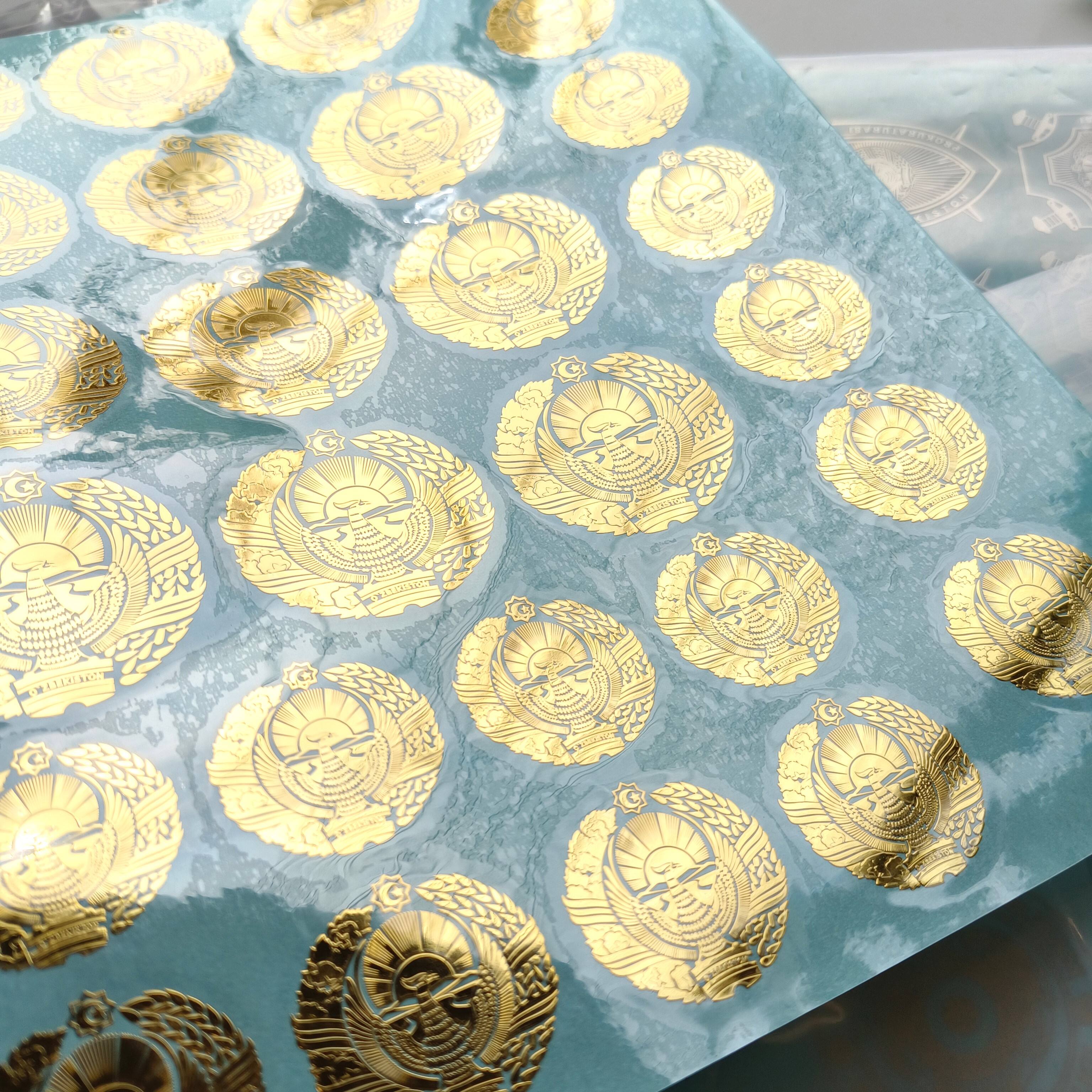 أداء لاصق استثنائي وتوافق ممتاز مع الأسطح