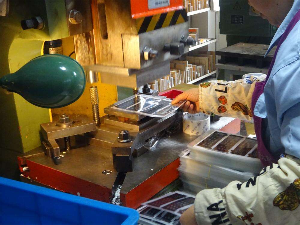 1,200㎡ R&D and sampling center