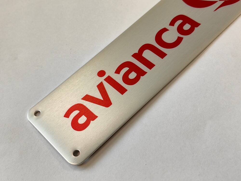 Almajdouie Stainless Steel Etched & Filled Nameplate Replication Customization Case3