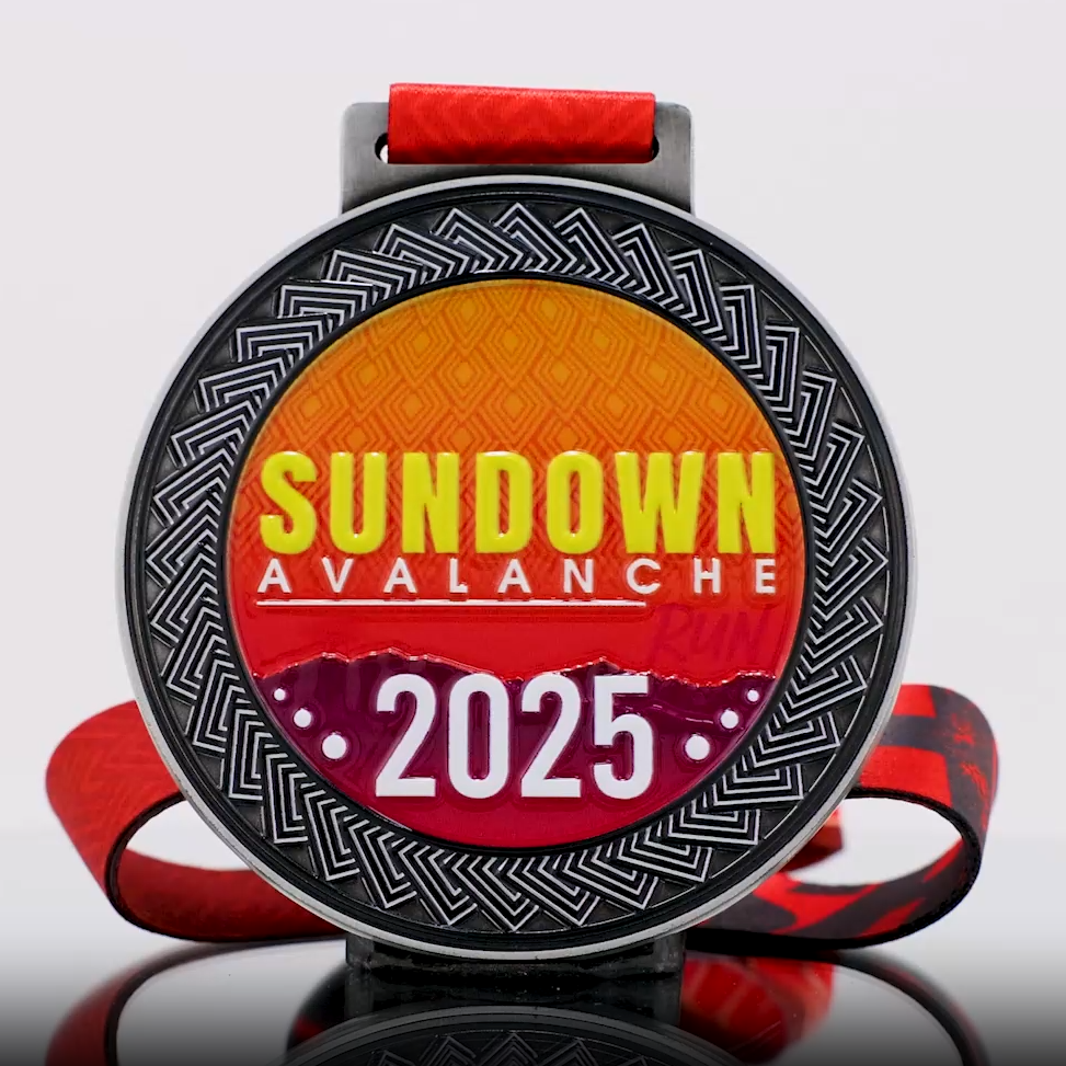 2025 Sundown-Bergpfadlauf-Finisher-Medaille – Sonnenuntergang- und Lawinen-Thema, individueller Laufpreis mit Lanyard