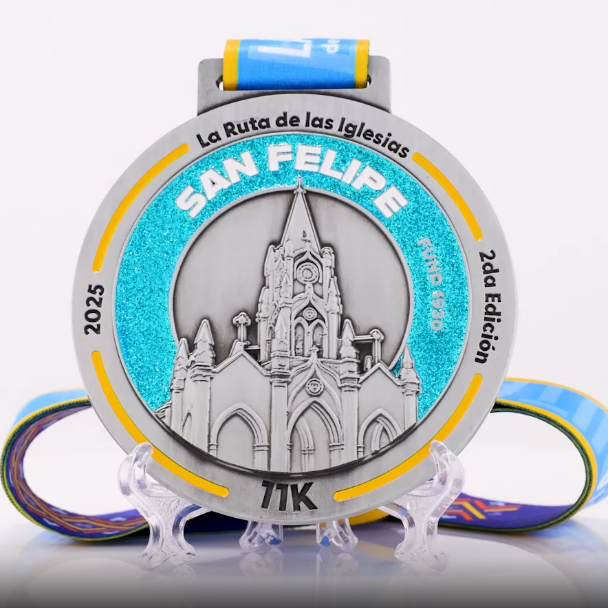 Medalja za 11K La Ruta de las Iglesias: izdaja 2025 – gotska cerkev San Felipe