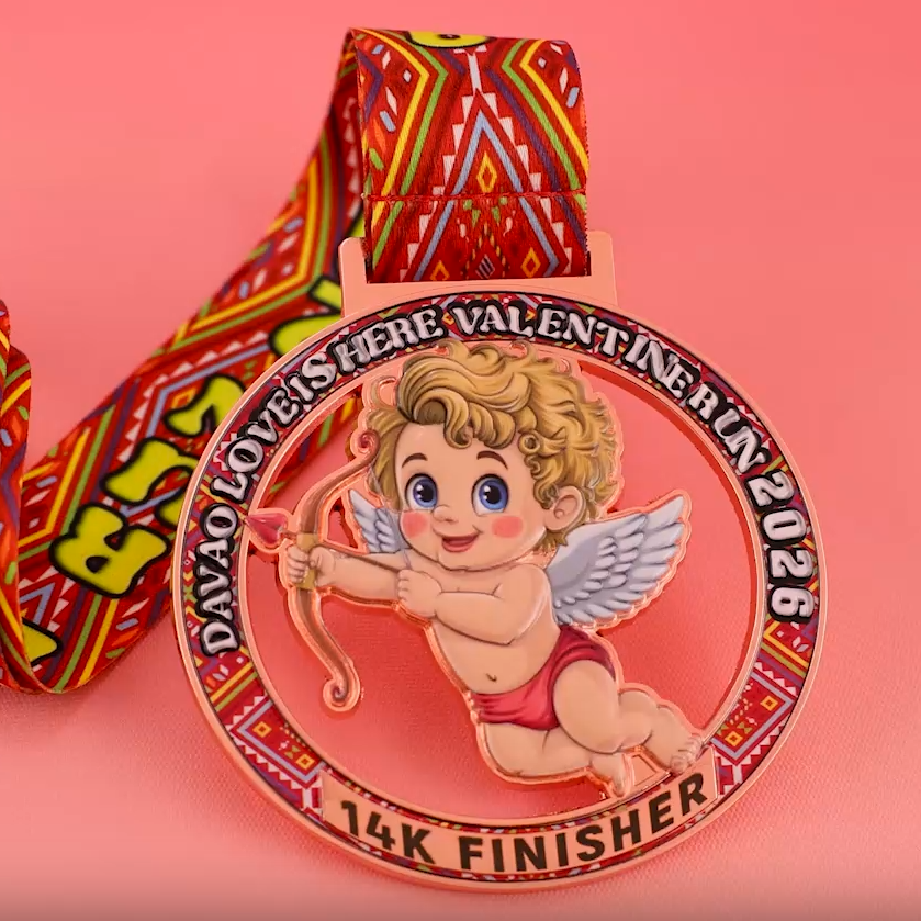 Ljubezen v Davosu: 14K Cupidin medaljon