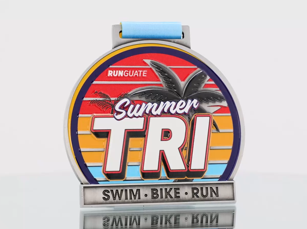 Commemorative medal for completing the triathlon.