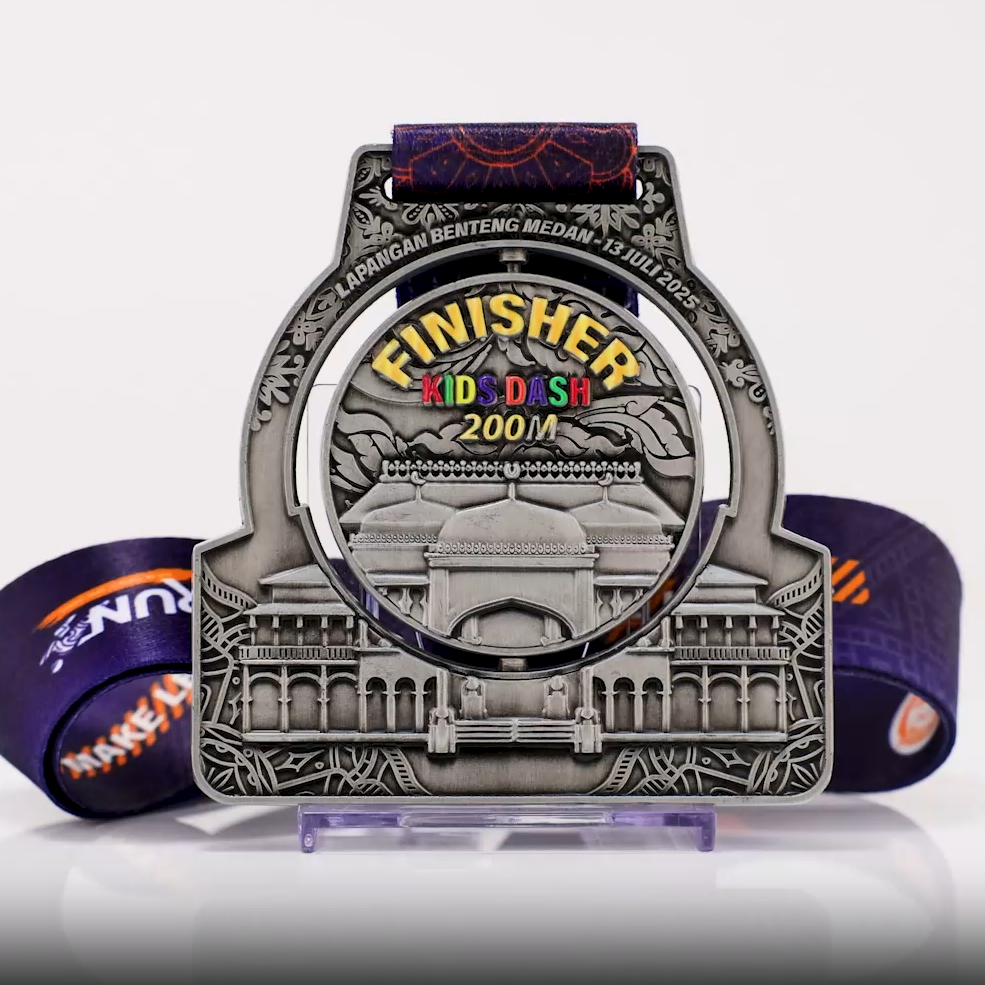 Indonezija, Medan, medalja za otroški tečaj na 200 m: zabavni tečaj UNO & MARVEL