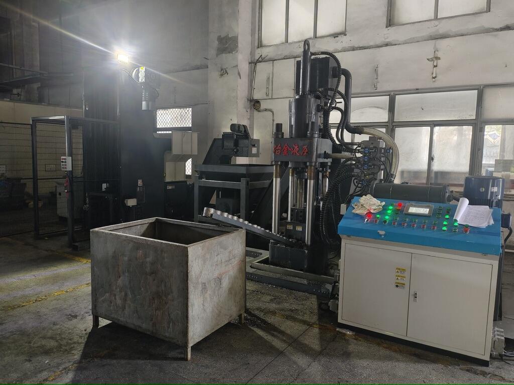 aluminum shavings shredder briquette machine line