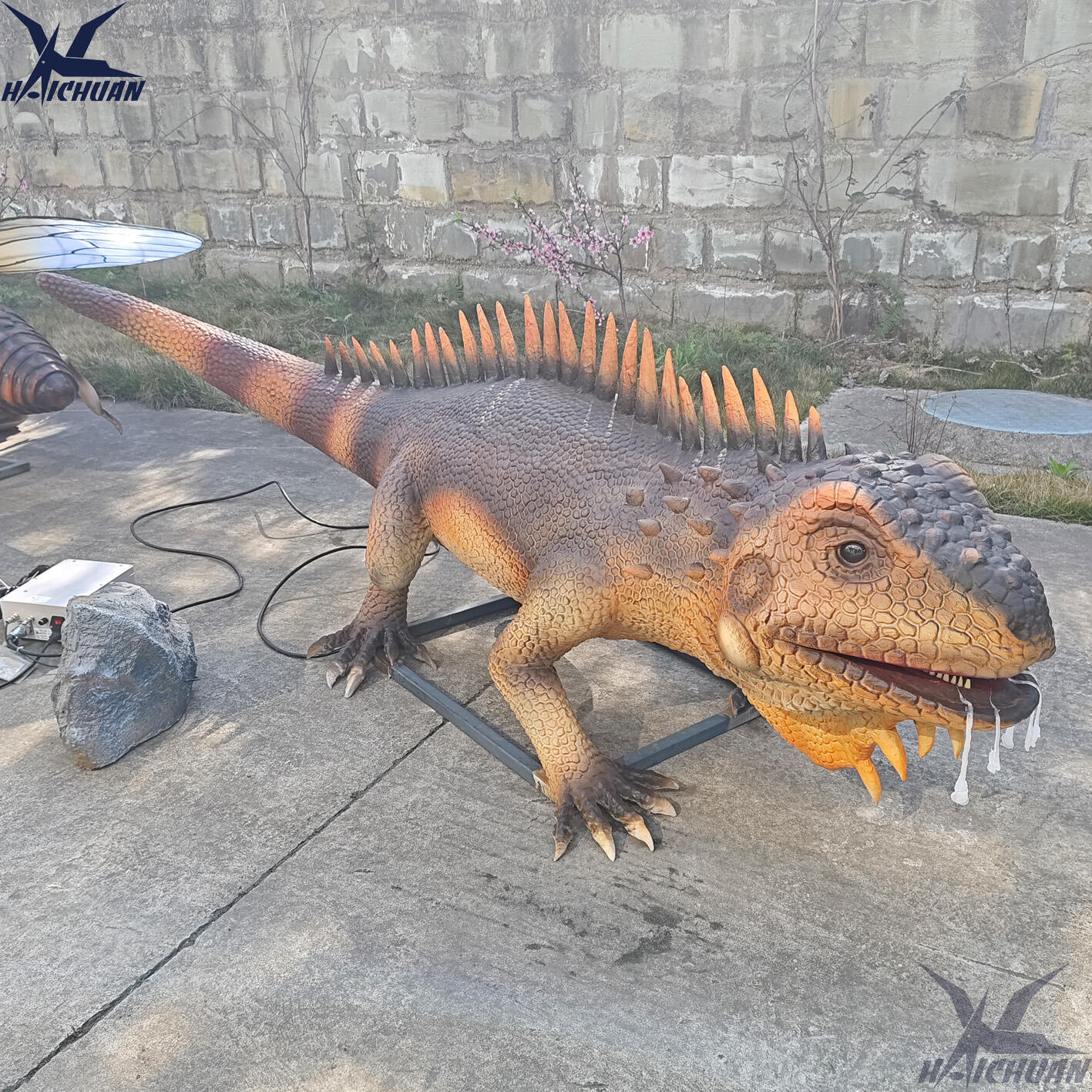 Individuelle Originalgrößen-Luzernstatue Zoo-Insektentierpark Produkt kleine animierte Animatronic-Tier-Echse zum Verkauf
