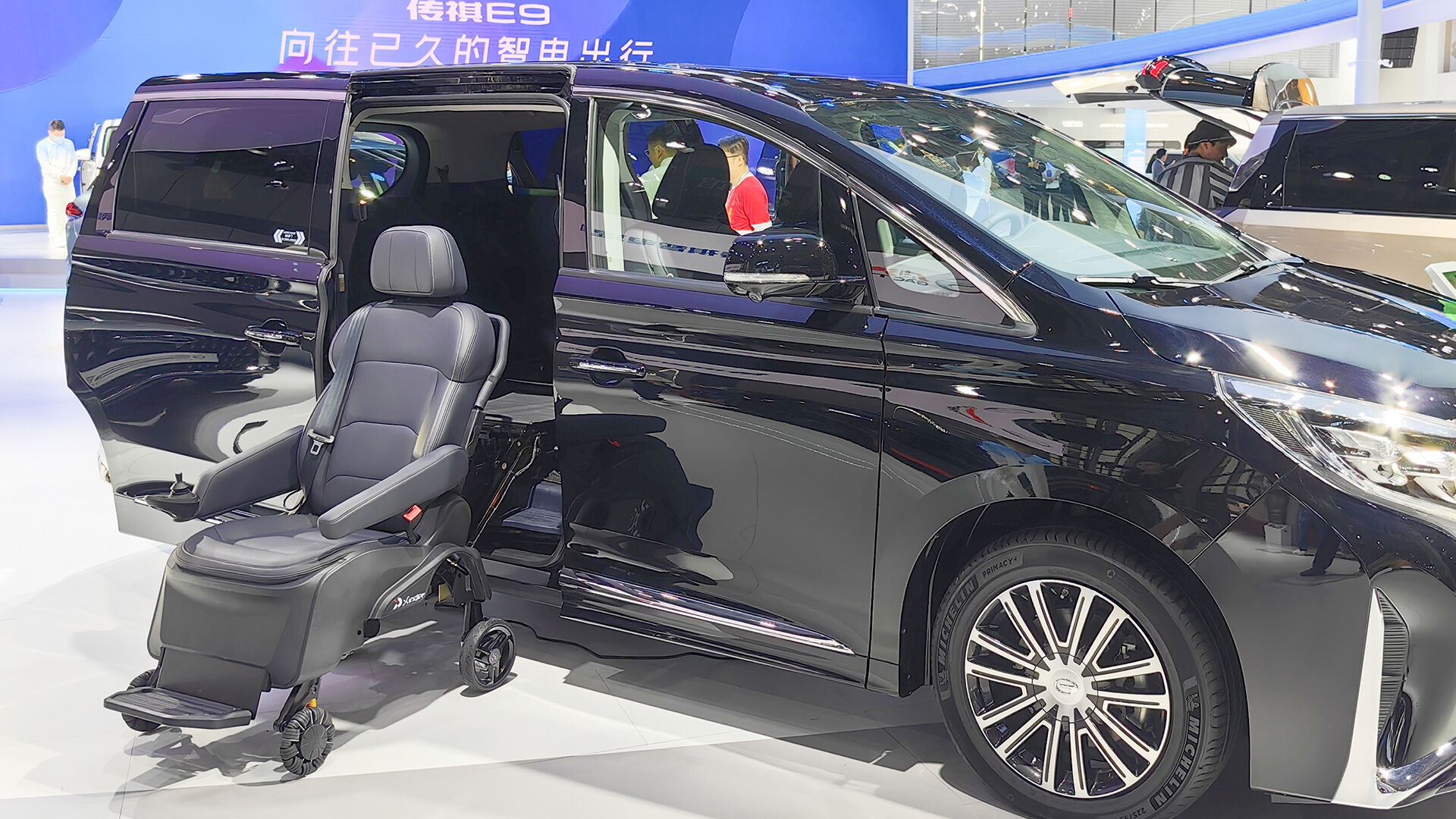 SLIFT Plus Detachable Swivel Seat factory