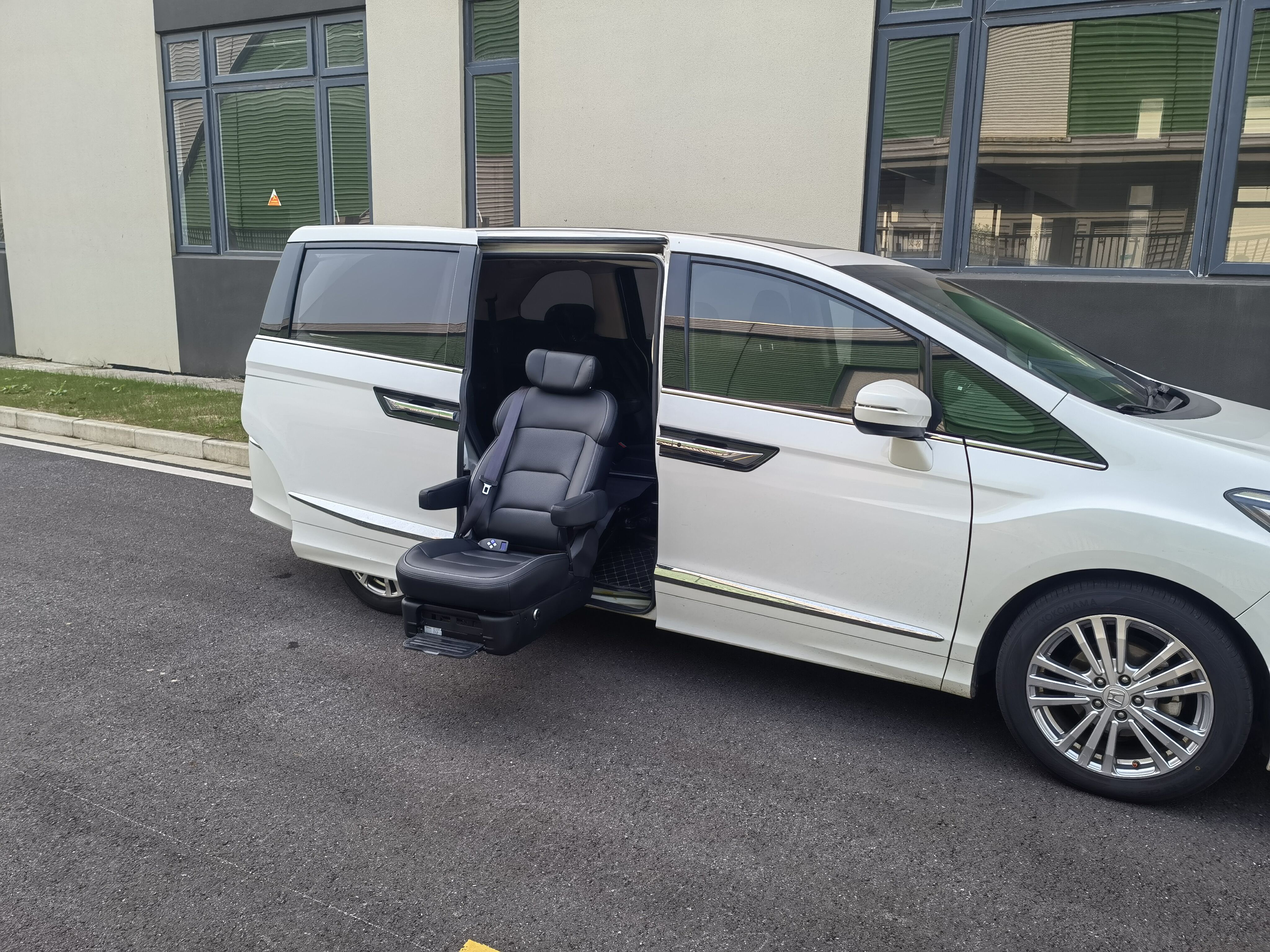 The Advantages of Wheelchair Accessible Cars