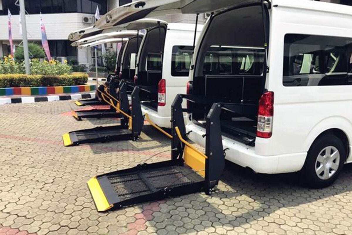 wheelchair lifting device and wheelchair securing device 3rd asian para games-1