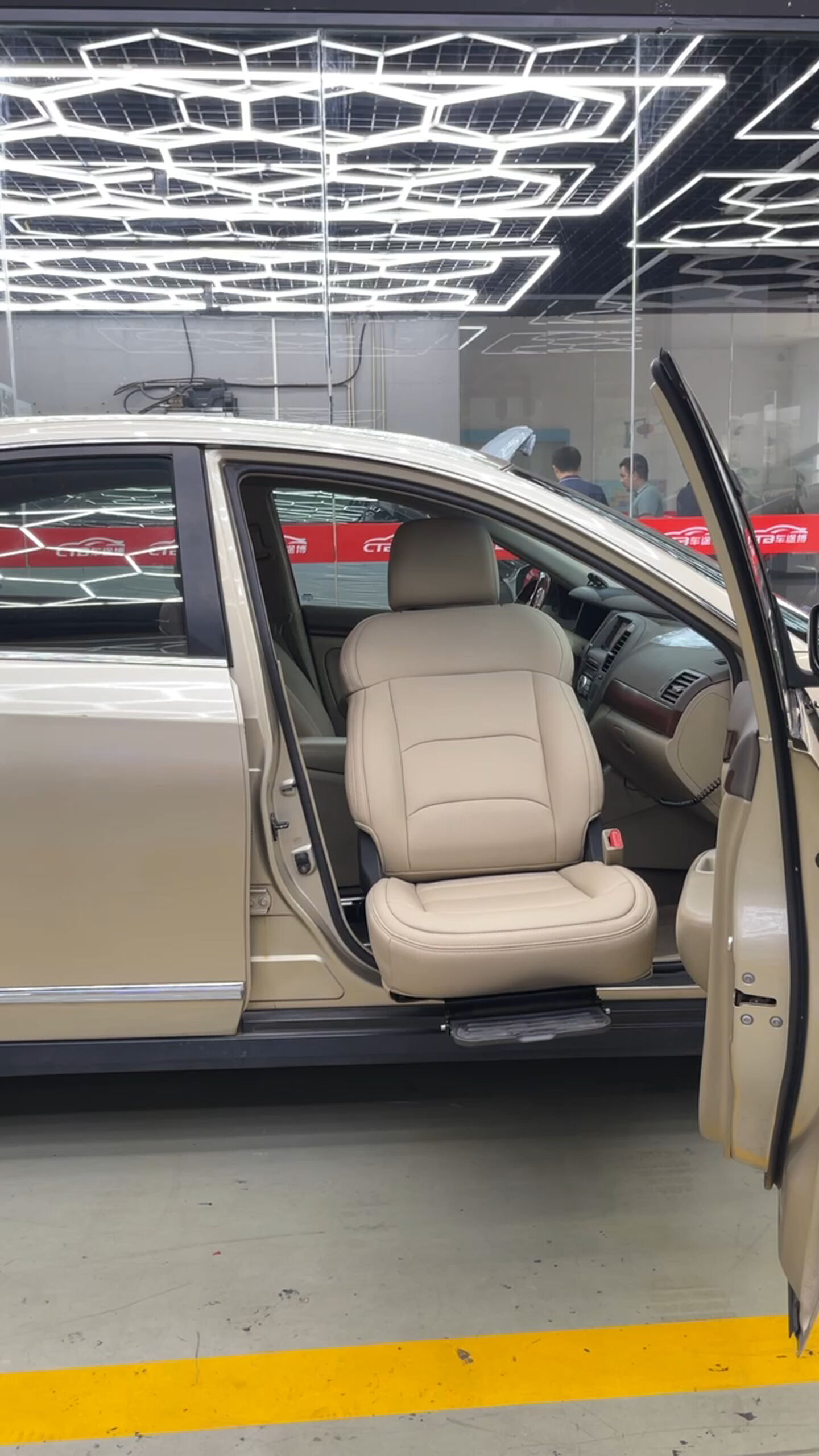 ဘေးကင်းမှု လက်မှတ်ရရှိခြင်းနှင့် လိုက်နာမှု