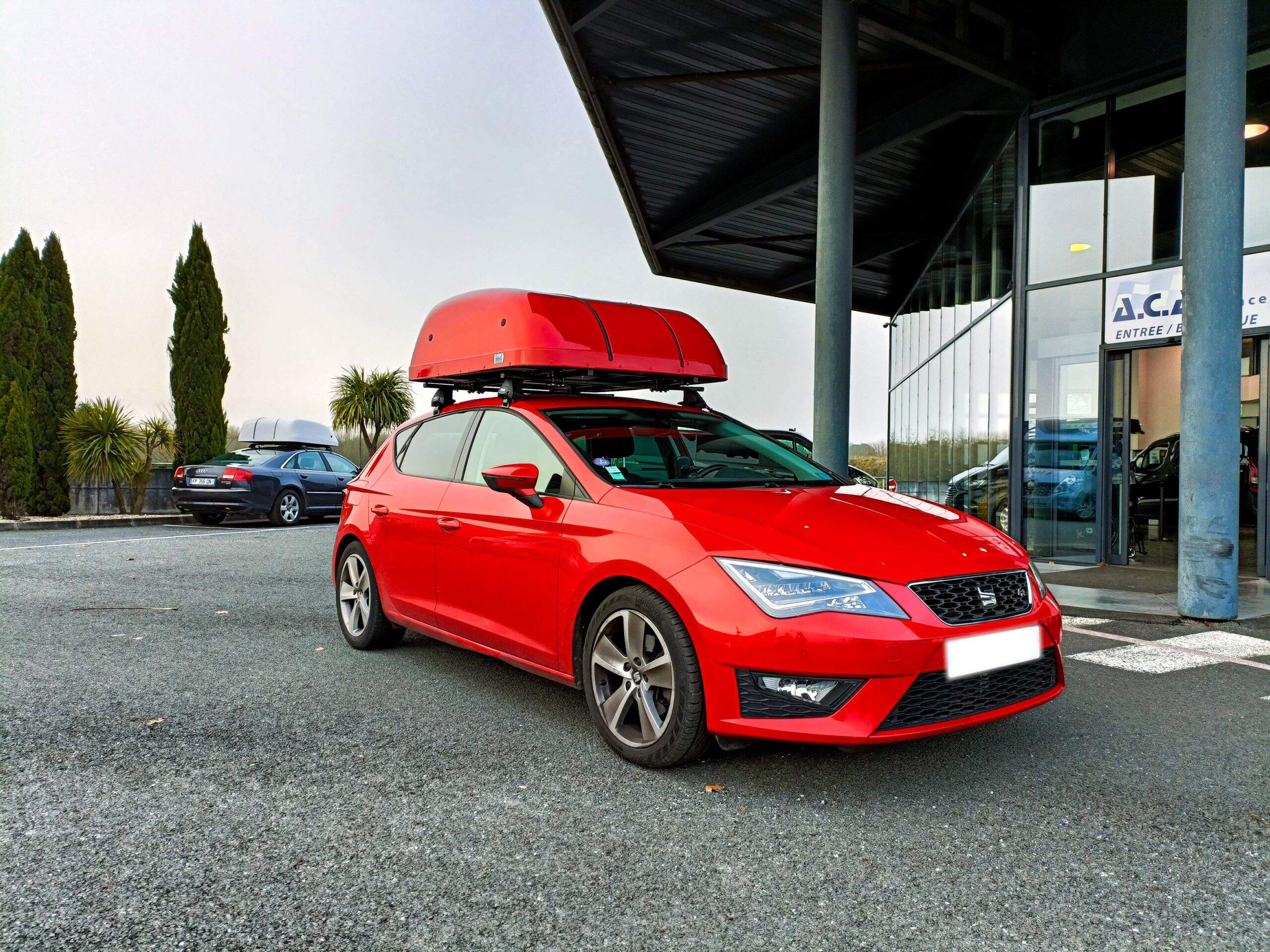 Den viktigste løsningen for oppbevaring av rullestol i biler