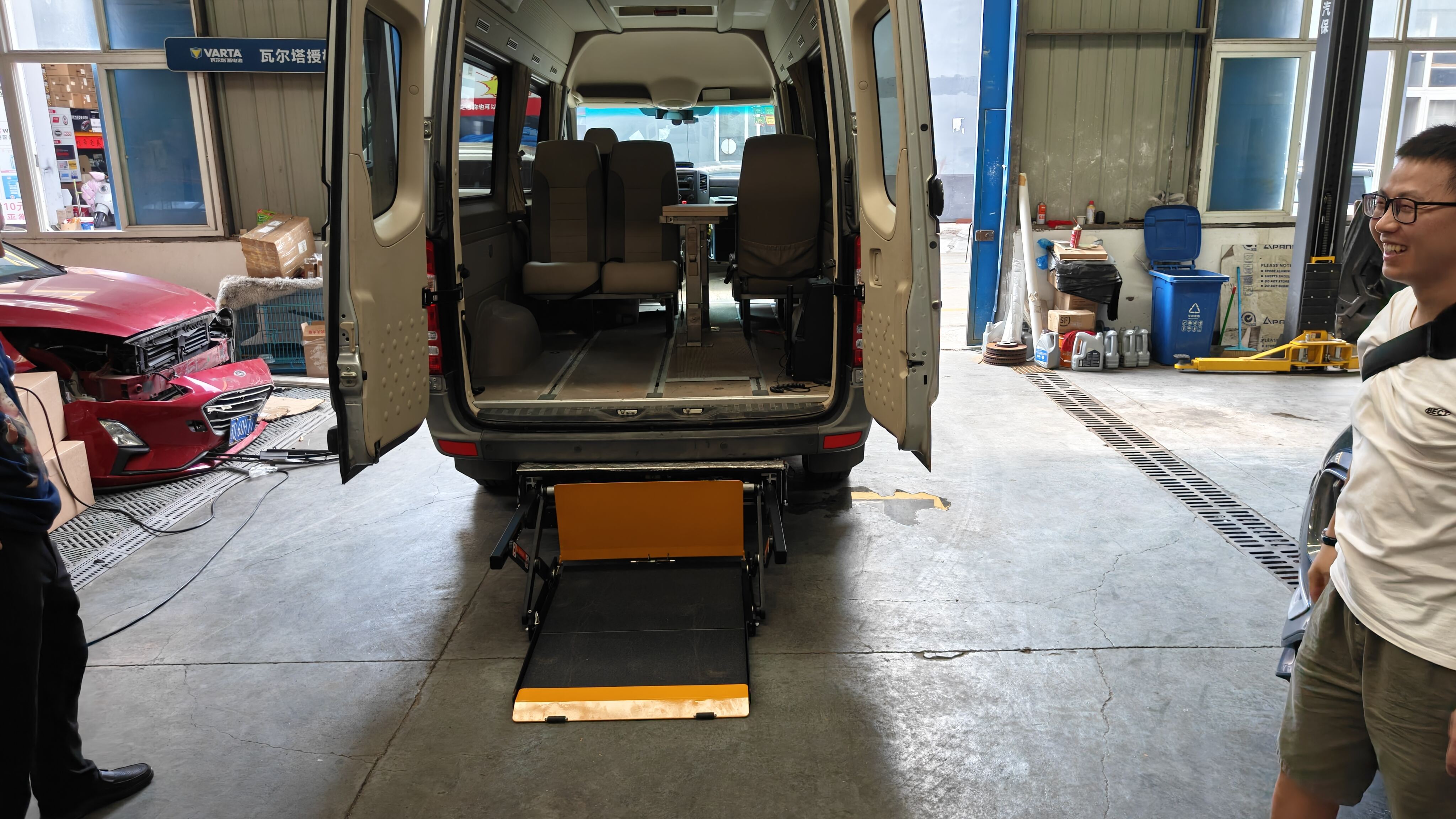 Hervorragende Sicherheitsmerkmale unserer im Freien verwendbaren Rollstuhlaufzüge