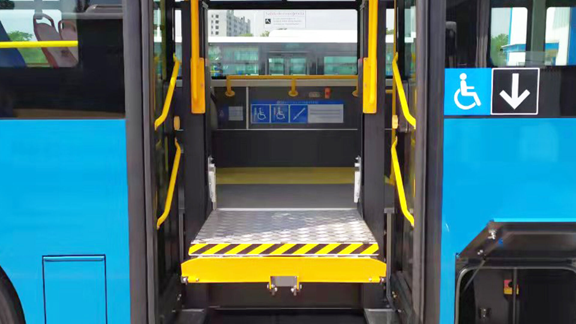 STEP-A-1200 Wheelchair Lift (Fully Automatic) manufacture