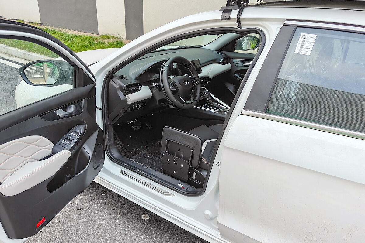 barrier free self driving car modification-5