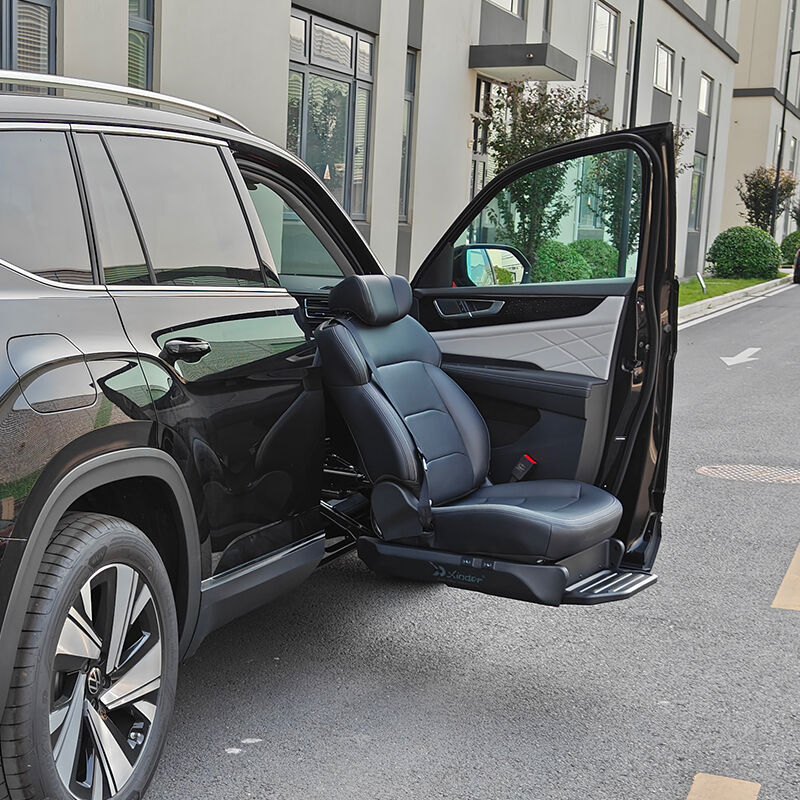 This Volkswagen Teramont Features the Xinder-tech Swivel Seat Installed in the Passenger Seat