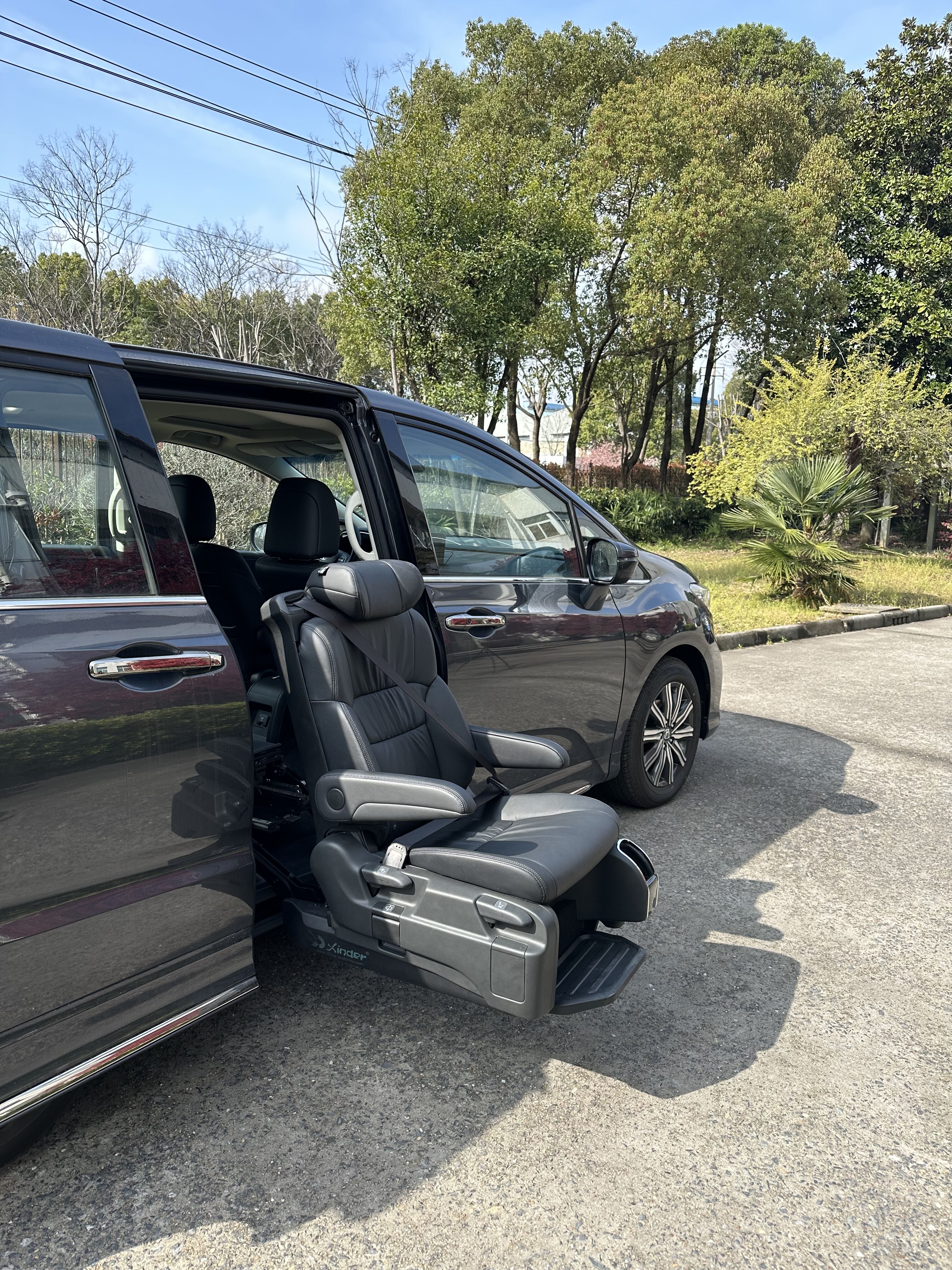 Ontdek de ongeëvenaarde voordelen van onze draaizetel voor auto