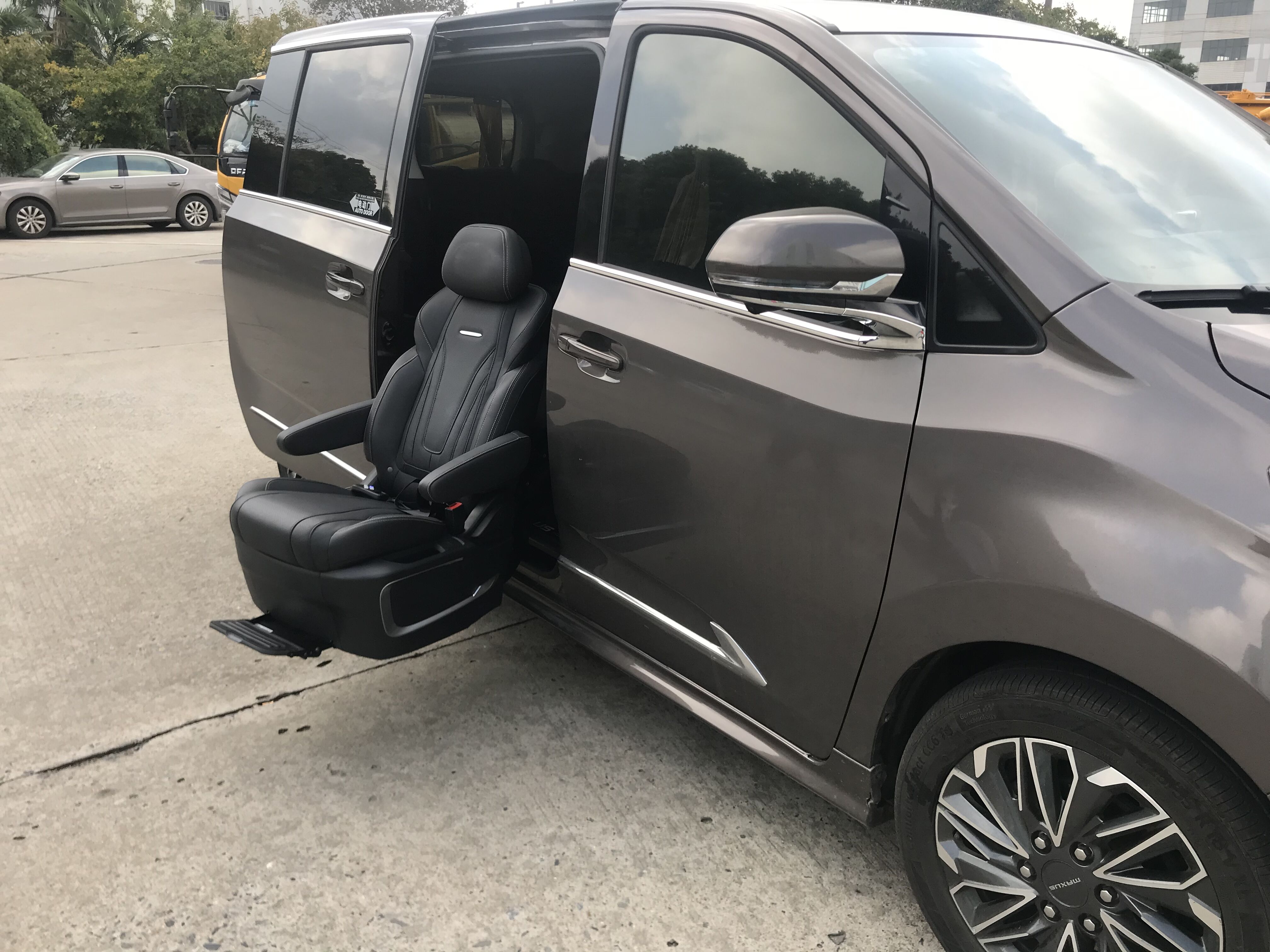 လွယ်ကူစွာ ရောက်ရှိနိုင်သော ဒီဇိုင်း သစ်